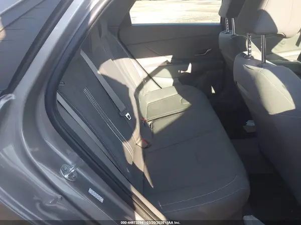 KMHLM4AJ3NU023817 2022 HYUNDAI ELANTRA - Image 8