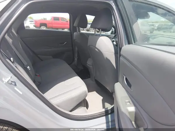 KMHLM4AJ3NU024014 2022 HYUNDAI ELANTRA - Image 8