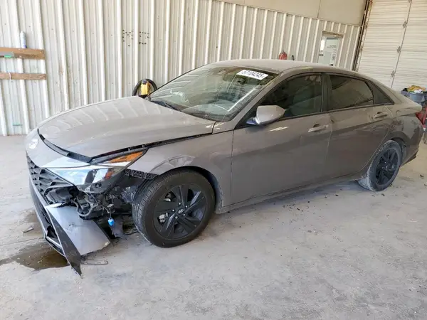KMHLM4AJ3NU027236 2022 HYUNDAI ELANTRA - Image 1