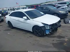 KMHLM4AJ3NU027608 2022 HYUNDAI ELANTRA