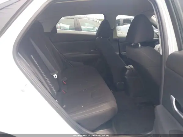 KMHLM4AJ3NU027608 2022 HYUNDAI ELANTRA - Image 8