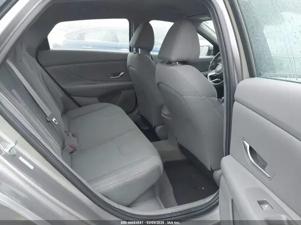 KMHLM4AJ3NU028953 2022 HYUNDAI ELANTRA - Image 8