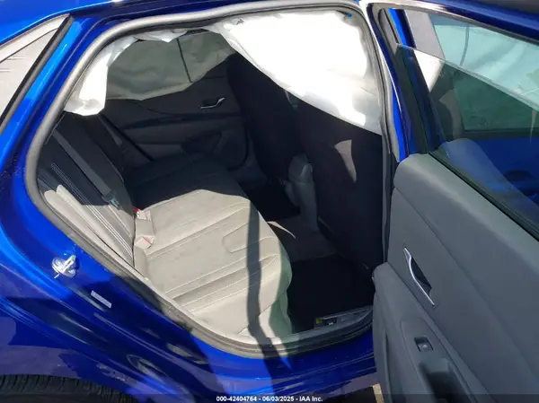 KMHLM4AJ3PU048235 2023 HYUNDAI ELANTRA - Image 8