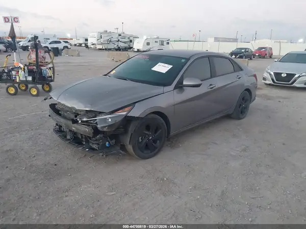 KMHLM4AJ3PU055783 2023 HYUNDAI ELANTRA - Image 2