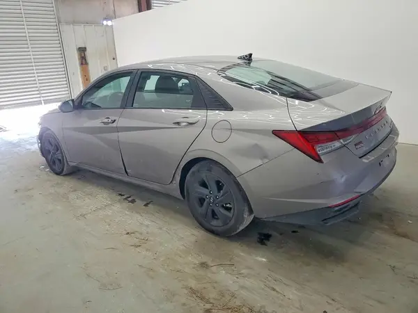 KMHLM4AJ3PU059011 2023 HYUNDAI ELANTRA - Image 2