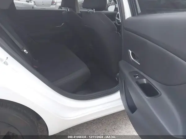 KMHLM4AJ3PU070882 2023 HYUNDAI ELANTRA - Image 8