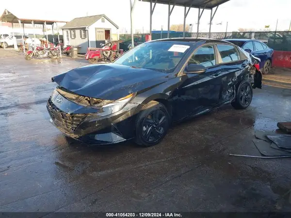 KMHLM4AJ3PU073538 2023 HYUNDAI ELANTRA - Image 2