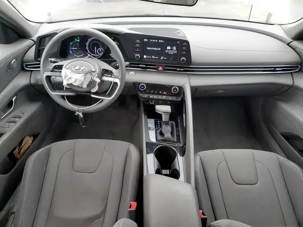 KMHLM4AJ3PU078240 2023 HYUNDAI ELANTRA - Image 8