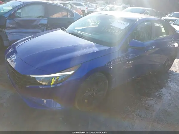KMHLM4AJ3PU087018 2023 HYUNDAI ELANTRA - Image 2