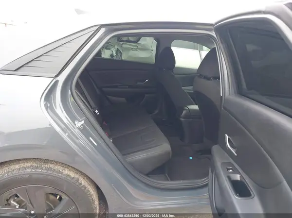 KMHLM4AJ3PU091344 2023 HYUNDAI ELANTRA - Image 8