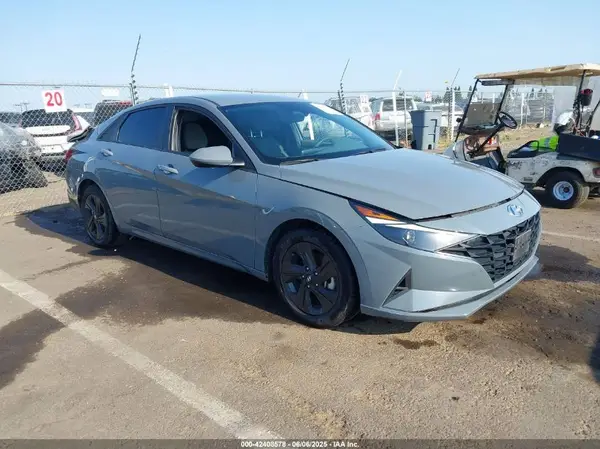 KMHLM4AJ4NU014415 2022 HYUNDAI ELANTRA - Image 1
