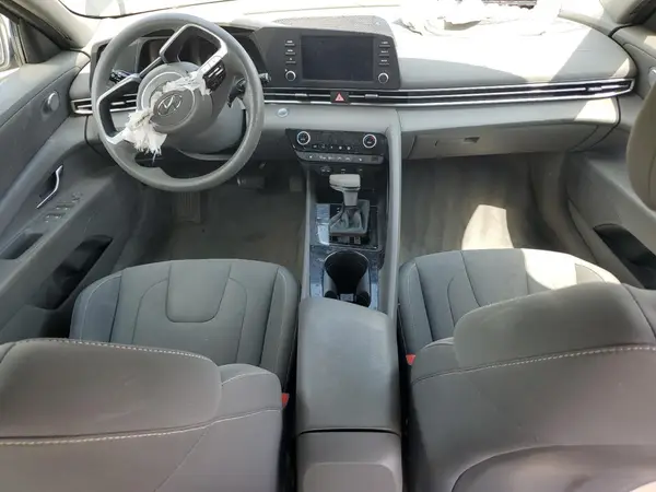 KMHLM4AJ4NU017363 2022 HYUNDAI ELANTRA - Image 8