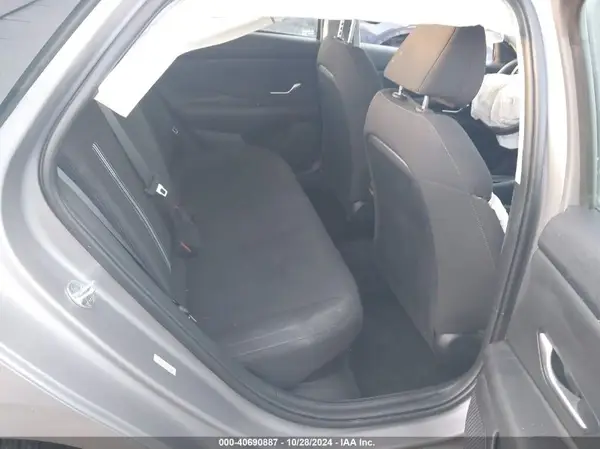 KMHLM4AJ4NU027956 2022 HYUNDAI ELANTRA - Image 8