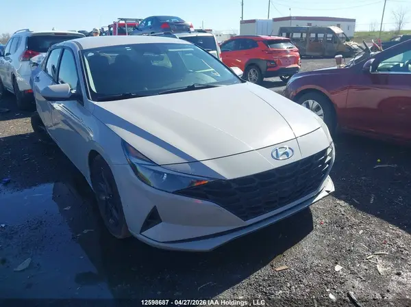 KMHLM4AJ4NU029903 2022 HYUNDAI ELANTRA - Image 1