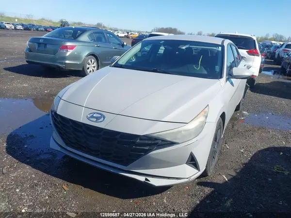 KMHLM4AJ4NU029903 2022 HYUNDAI ELANTRA - Image 2