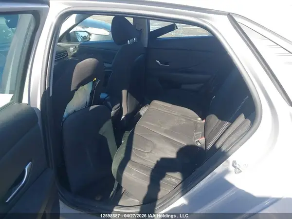 KMHLM4AJ4NU029903 2022 HYUNDAI ELANTRA - Image 8