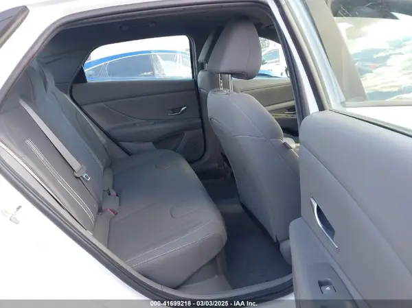 KMHLM4AJ4PU041410 2023 HYUNDAI ELANTRA - Image 8