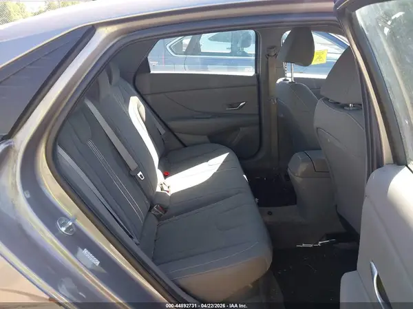 KMHLM4AJ4PU043139 2023 HYUNDAI ELANTRA - Image 8