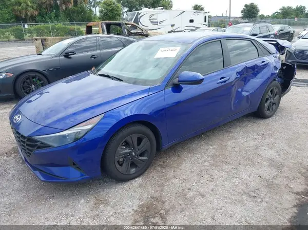 KMHLM4AJ4PU050365 2023 HYUNDAI ELANTRA - Image 2