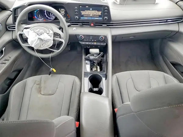 KMHLM4AJ4PU050382 2023 HYUNDAI ELANTRA - Image 8