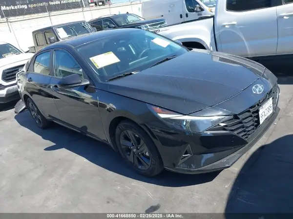 KMHLM4AJ4PU057591 2023 HYUNDAI ELANTRA - Image 1