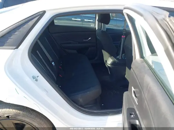 KMHLM4AJ4PU071460 2023 HYUNDAI ELANTRA - Image 8