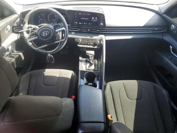 KMHLM4AJ4PU075105 2023 HYUNDAI ELANTRA - Image 8