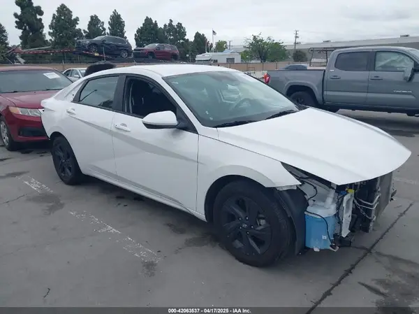 KMHLM4AJ4PU086802 2023 HYUNDAI ELANTRA - Image 1
