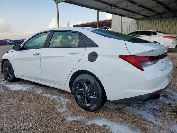 KMHLM4AJ5MU005382 2021 HYUNDAI ELANTRA - Image 2