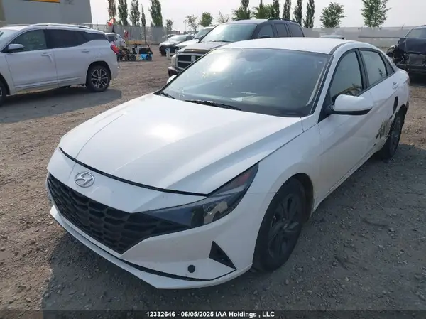 KMHLM4AJ5MU005558 2021 HYUNDAI ELANTRA - Image 2