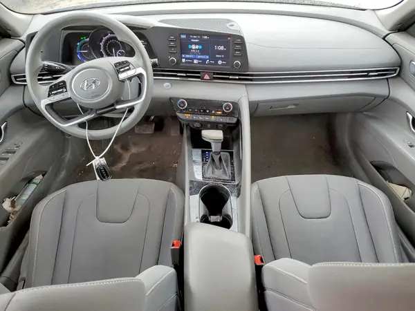 KMHLM4AJ5MU006225 2021 HYUNDAI ELANTRA - Image 8