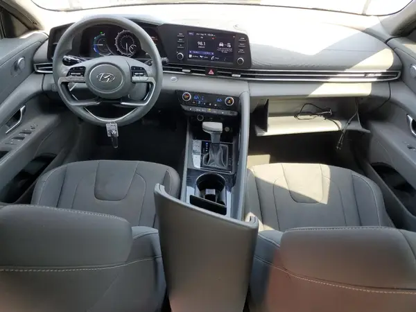 KMHLM4AJ5MU009917 2021 HYUNDAI ELANTRA - Image 8