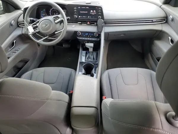 KMHLM4AJ5NU014813 2022 HYUNDAI ELANTRA - Image 8
