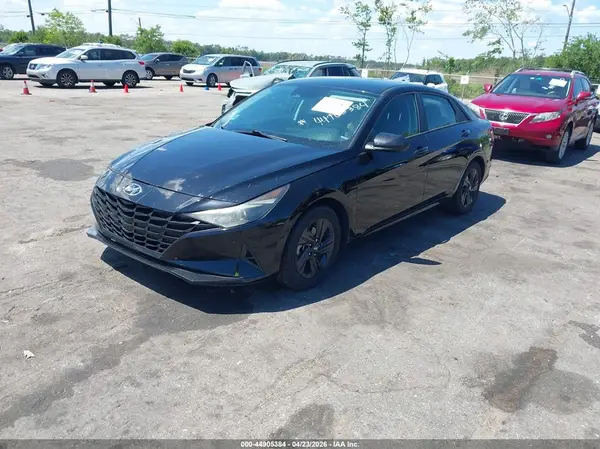 KMHLM4AJ5NU024998 2022 HYUNDAI ELANTRA - Image 2