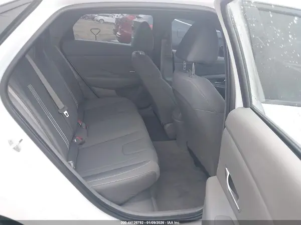 KMHLM4AJ5PU040136 2023 HYUNDAI ELANTRA - Image 8