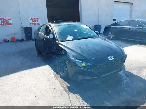 KMHLM4AJ5PU043926 2023 HYUNDAI ELANTRA - Image 1
