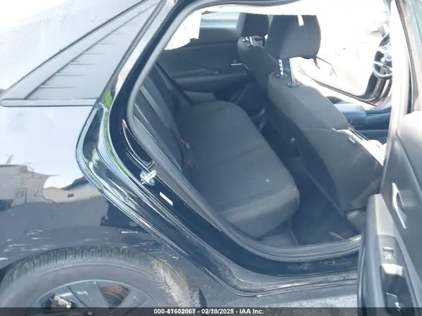 KMHLM4AJ5PU043926 2023 HYUNDAI ELANTRA - Image 8
