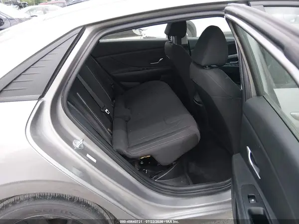 KMHLM4AJ5PU047135 2023 HYUNDAI ELANTRA - Image 8