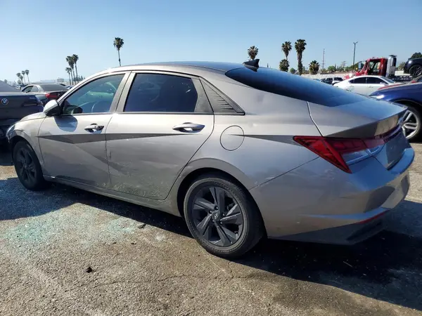 KMHLM4AJ5PU059222 2023 HYUNDAI ELANTRA - Image 2
