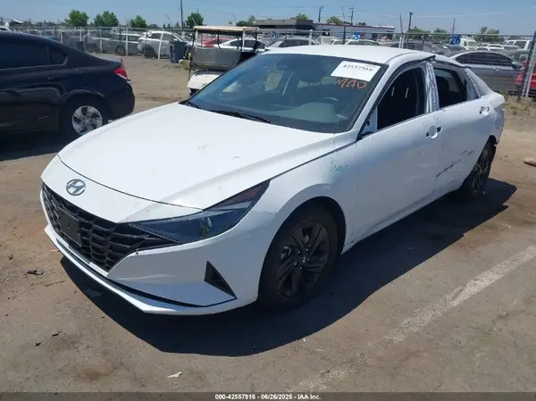 KMHLM4AJ5PU059706 2023 HYUNDAI ELANTRA - Image 2