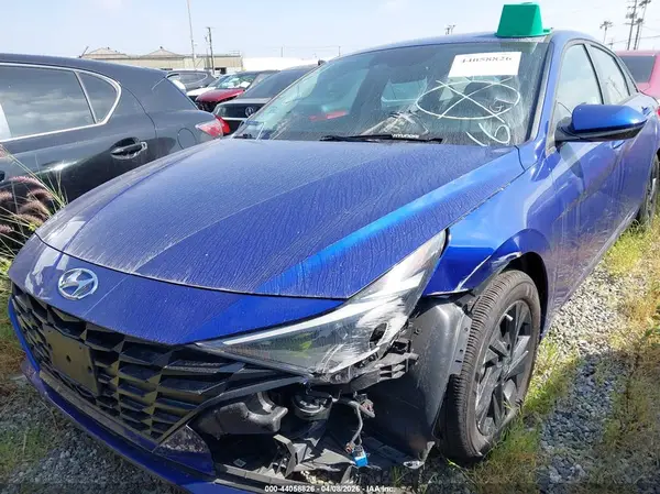 KMHLM4AJ5PU075727 2023 HYUNDAI ELANTRA - Image 2