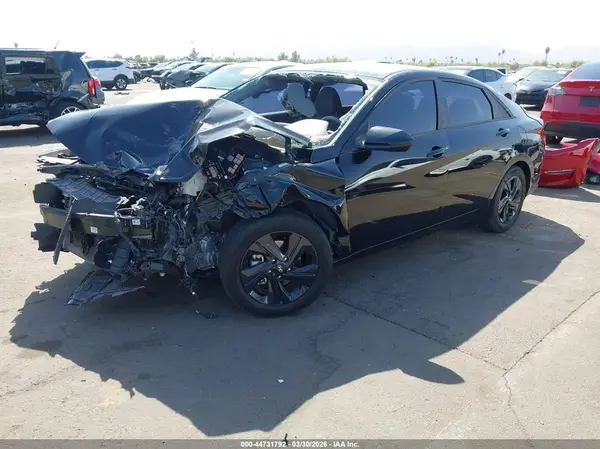 KMHLM4AJ5PU077719 2023 HYUNDAI ELANTRA - Image 2
