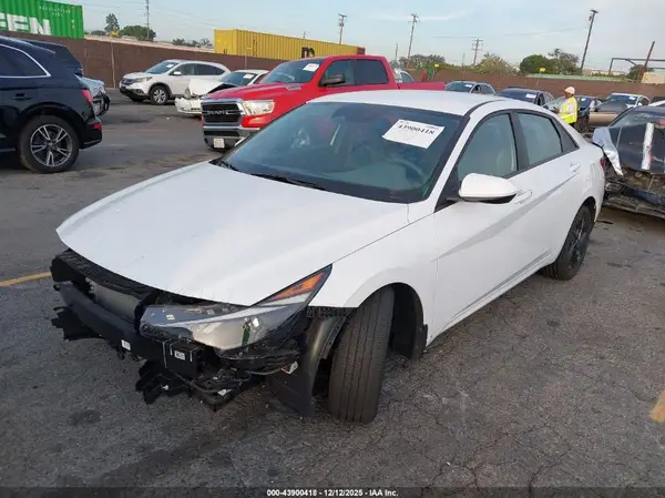 KMHLM4AJ5PU079759 2023 HYUNDAI ELANTRA - Image 2