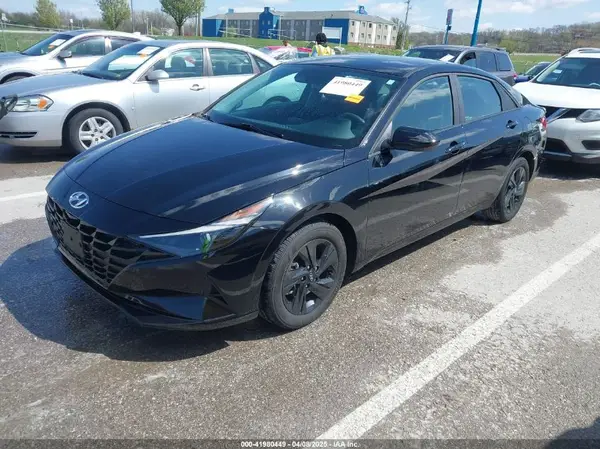 KMHLM4AJ5PU085836 2023 HYUNDAI ELANTRA - Image 2