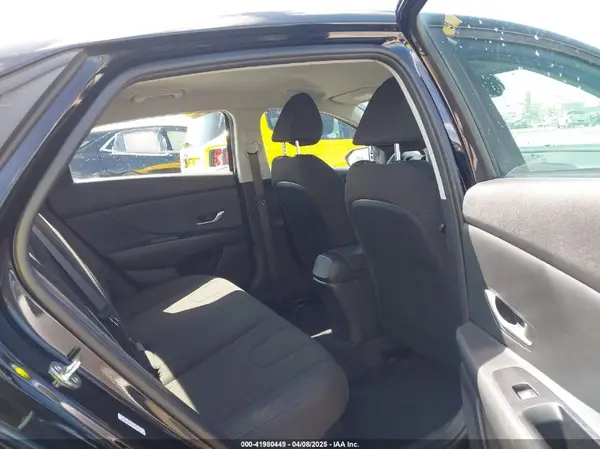 KMHLM4AJ5PU085836 2023 HYUNDAI ELANTRA - Image 8