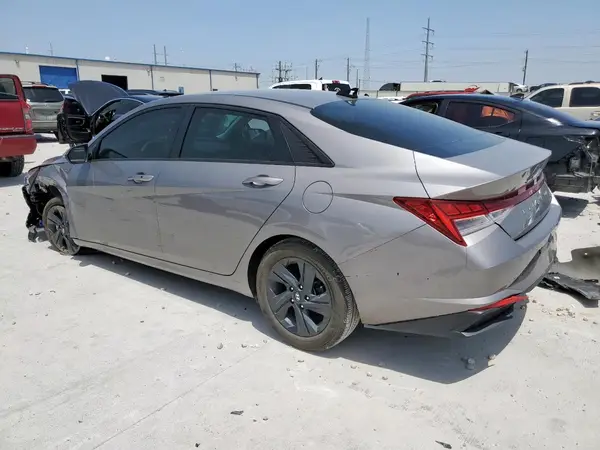 KMHLM4AJ5PU091099 2023 HYUNDAI ELANTRA - Image 2