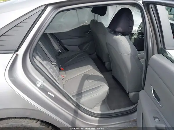 KMHLM4AJ6MU007173 2021 HYUNDAI ELANTRA - Image 8