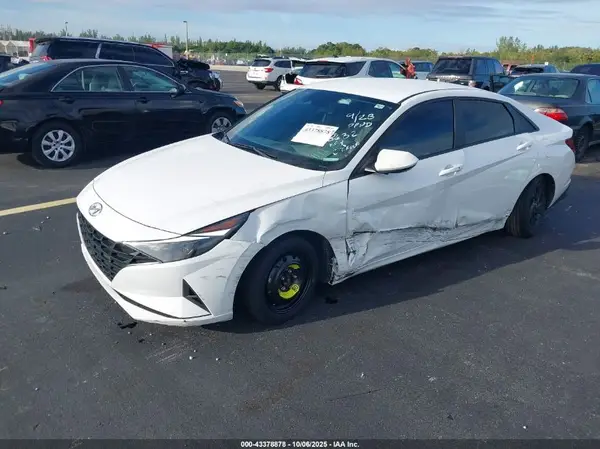 KMHLM4AJ6MU008632 2021 HYUNDAI ELANTRA - Image 2