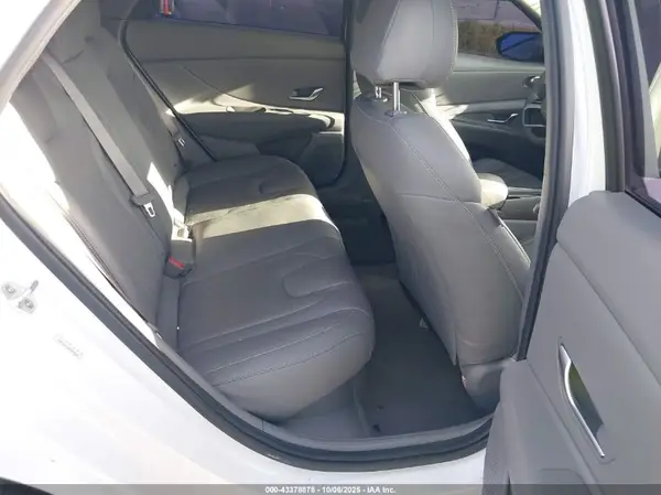KMHLM4AJ6MU008632 2021 HYUNDAI ELANTRA - Image 8