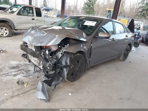 KMHLM4AJ6MU008808 2021 HYUNDAI ELANTRA - Image 2